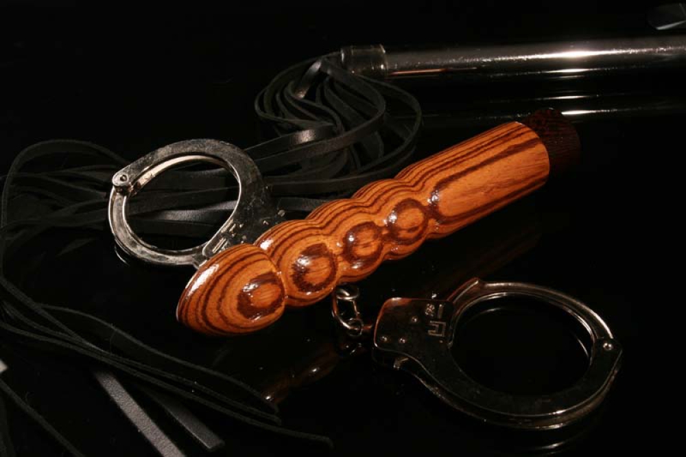 Edelholzvibrator.de - Holzdildos